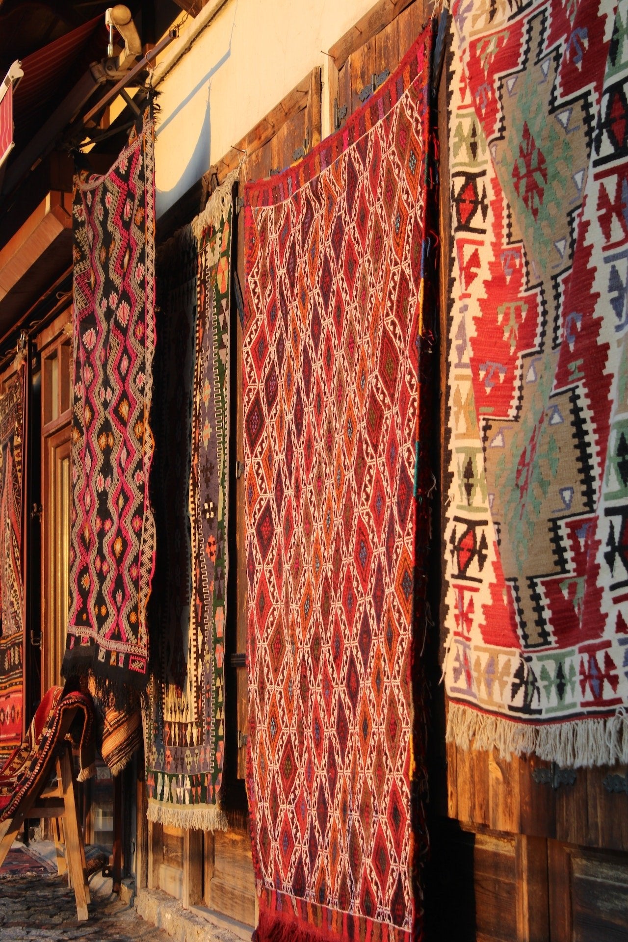 Fargevalg for tepper: Et par enkle tips for å velge riktig farge - Saeidstepper