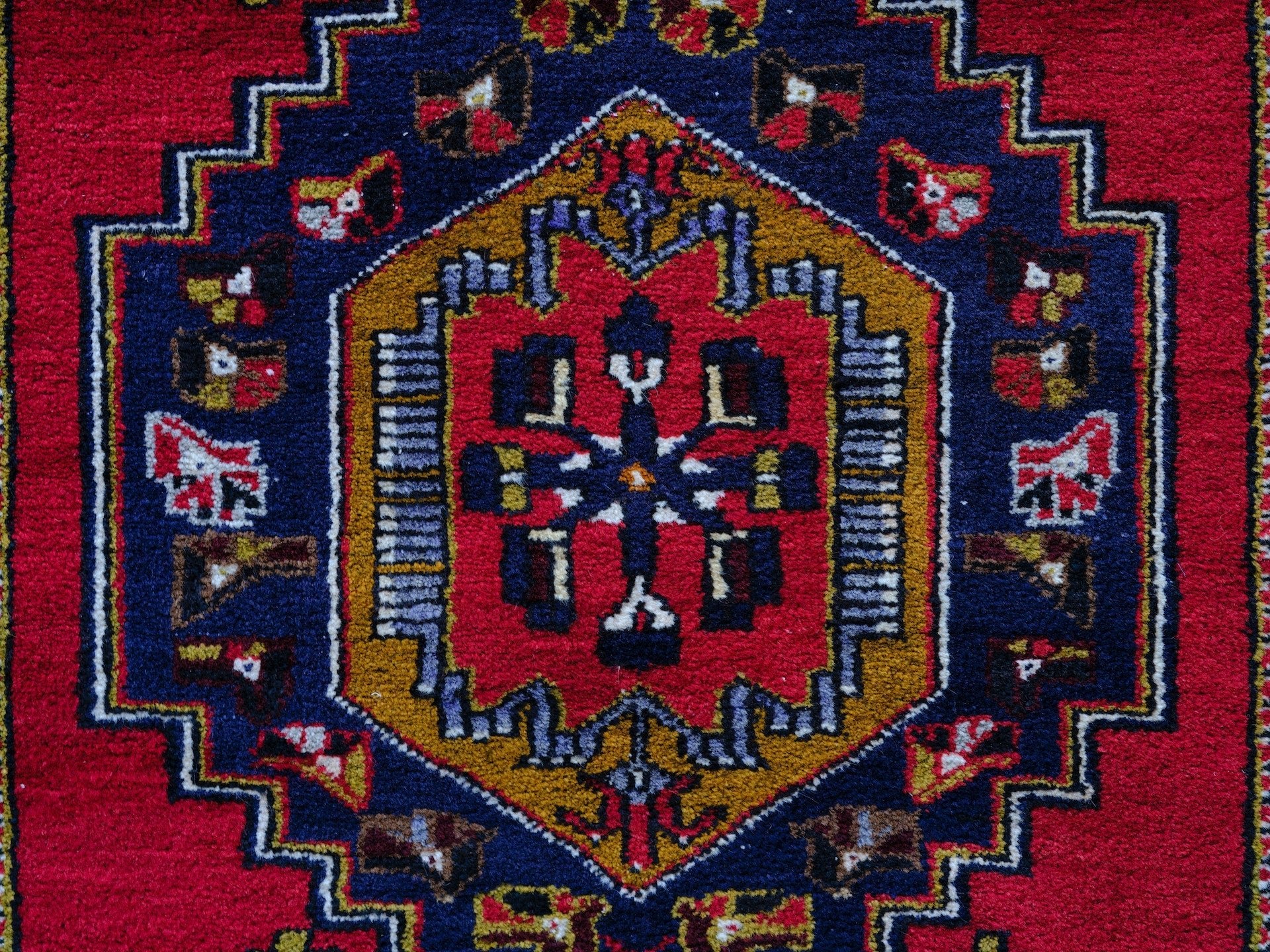 Utforsk de forskjellige typene persiske tepper og deres unike mønstre - Saeidstepper