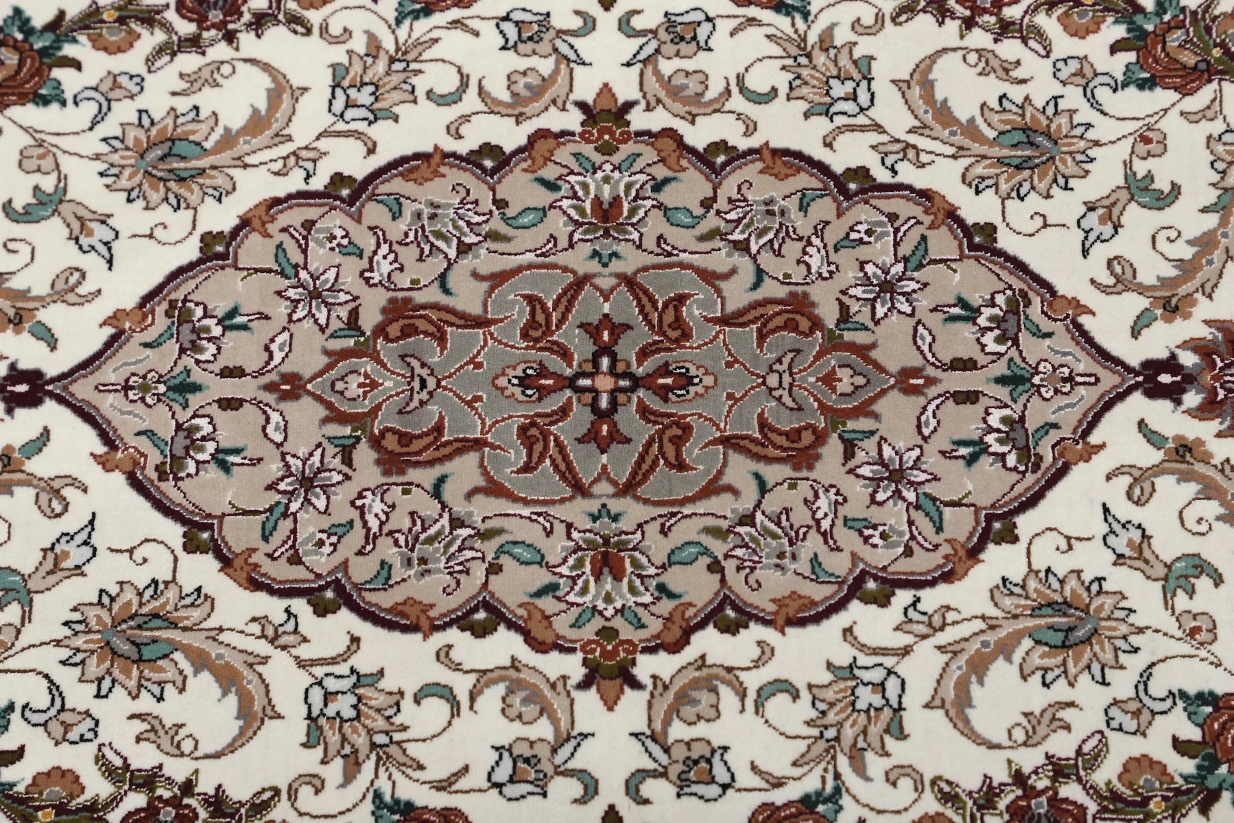 Isfahan FINE "DORI" med silke renning 159 x 104