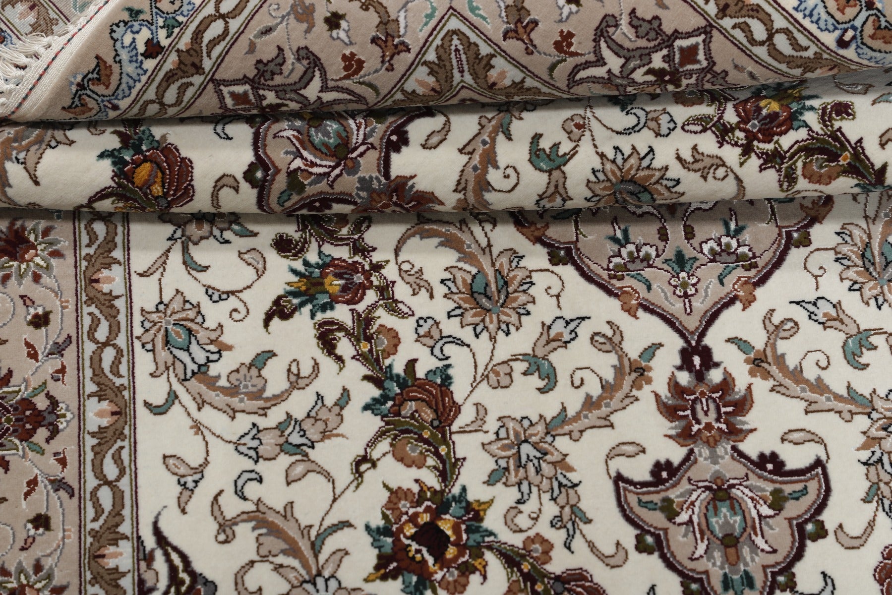 Isfahan FINE "DORI" med silke renning 159 x 104