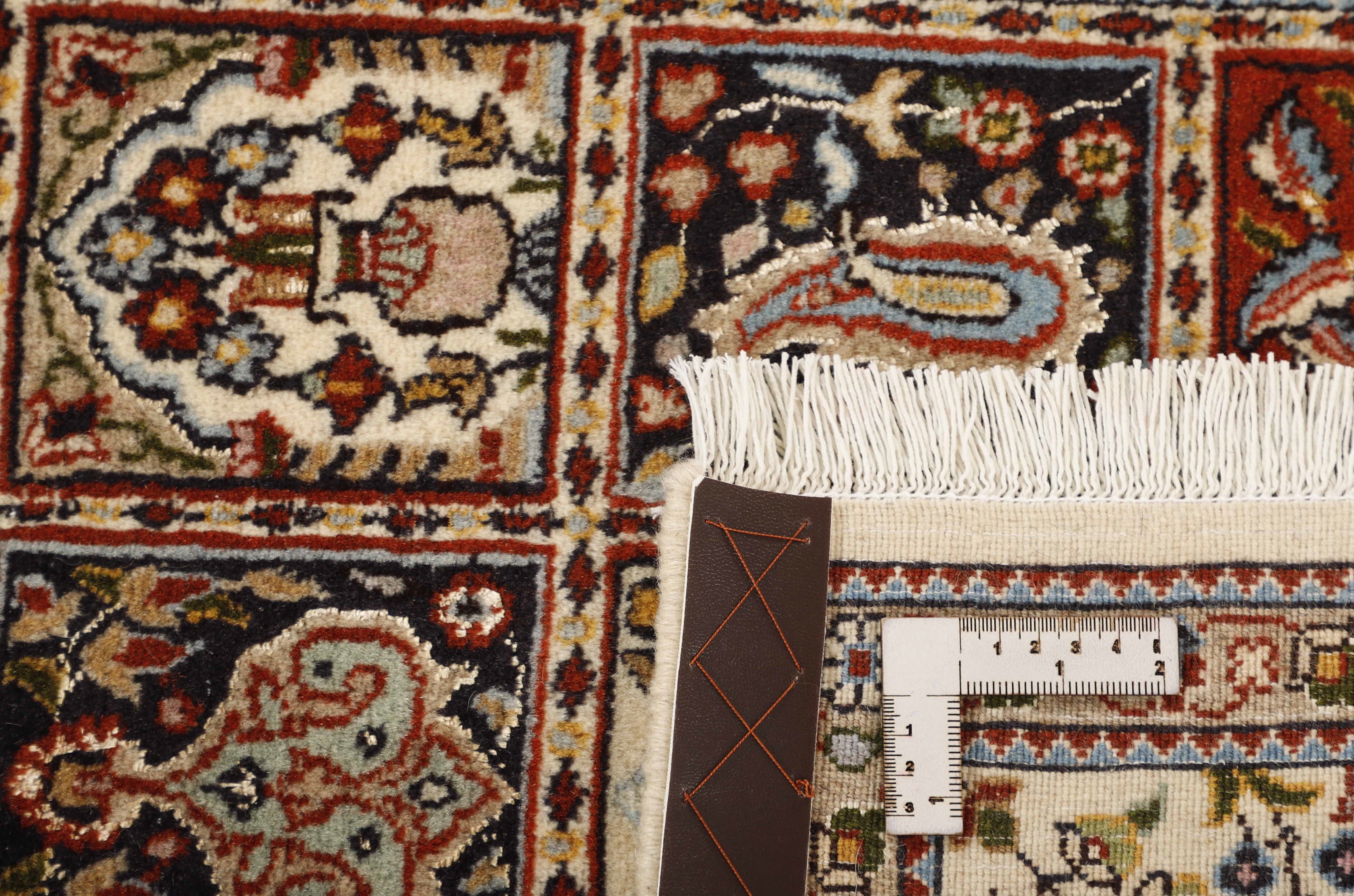 Moud Garden 121 x 83