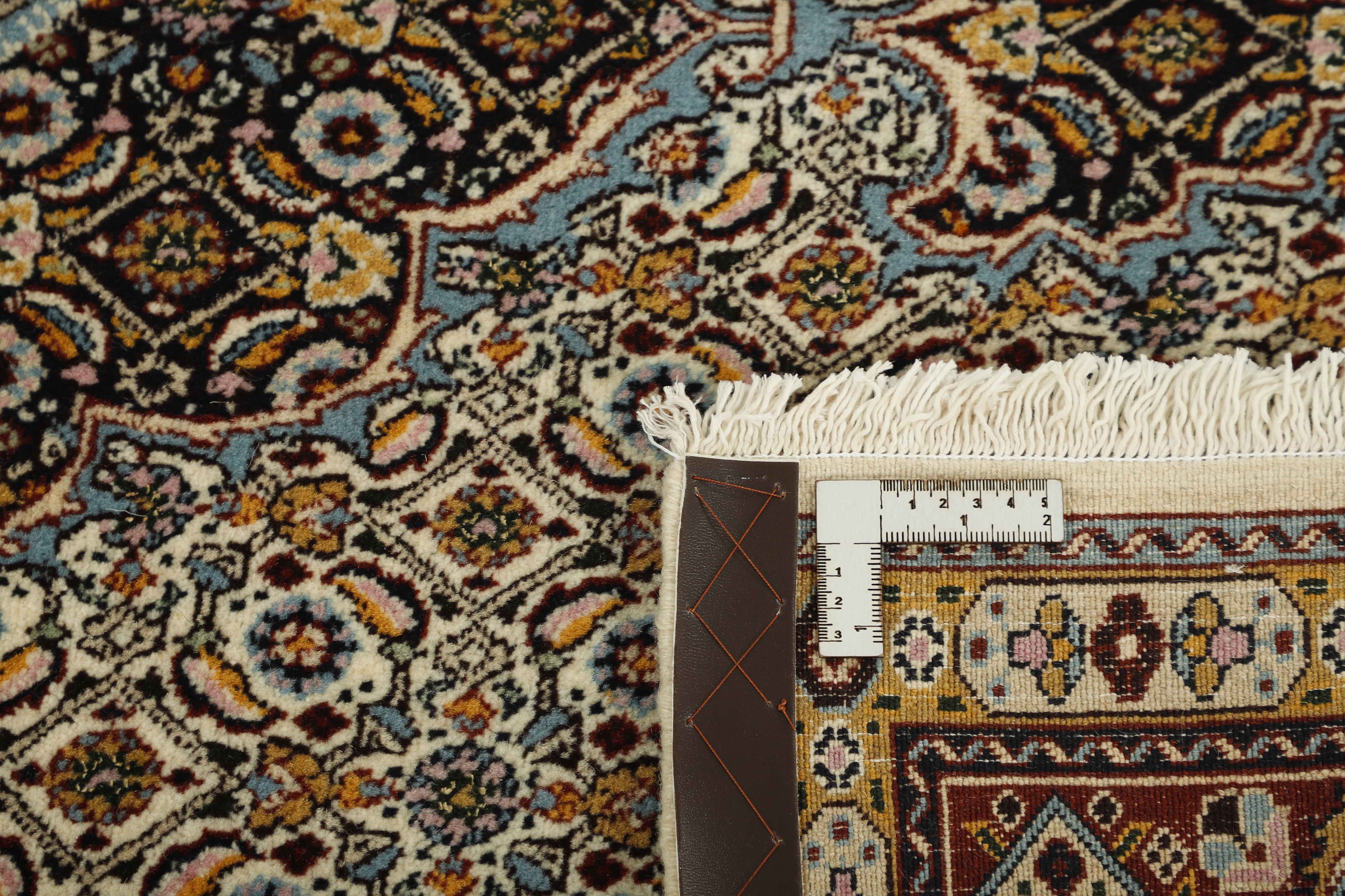 Moud "Mahi" 204 x 151