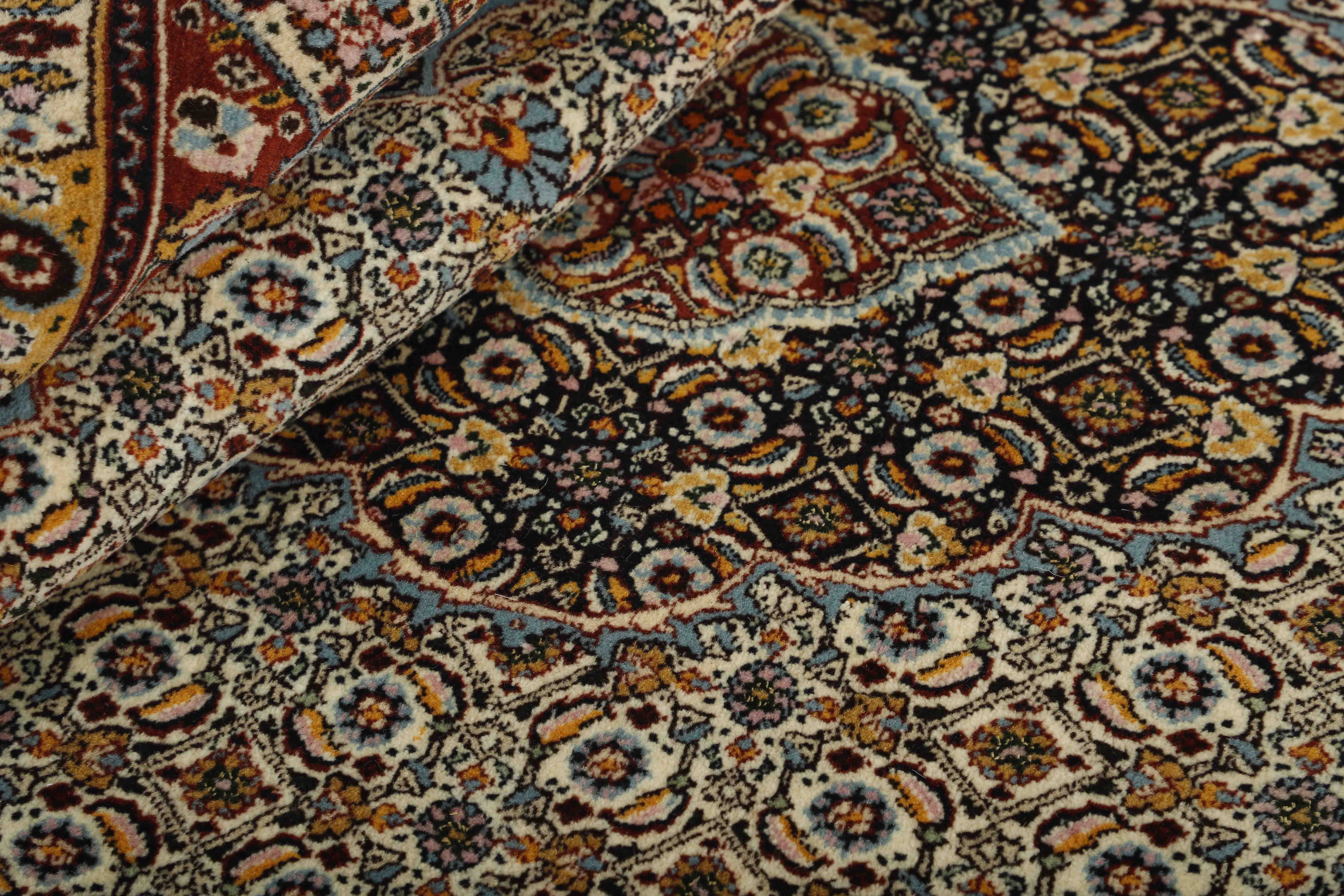 Moud "Mahi" 204 x 151