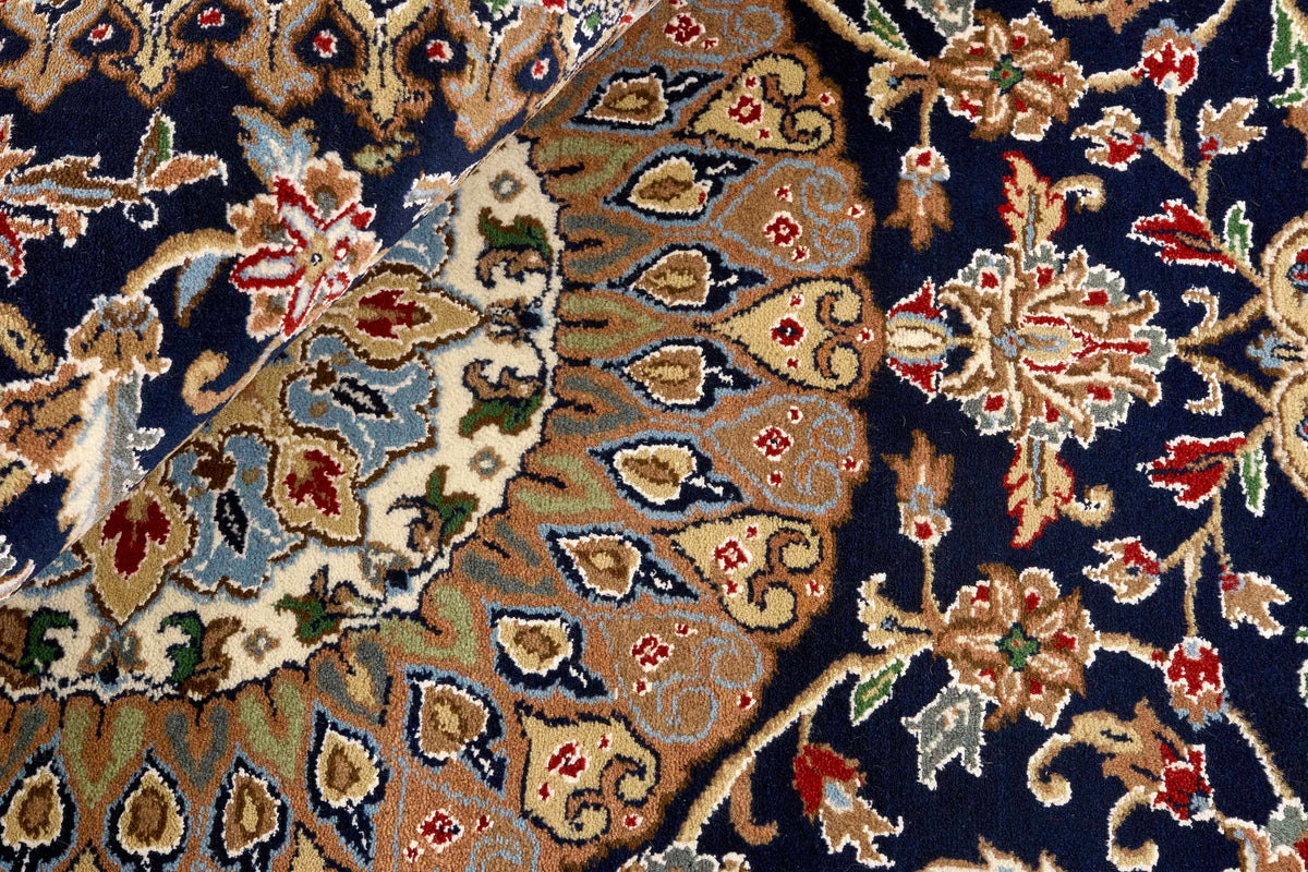 Nain Royal 298 x 196