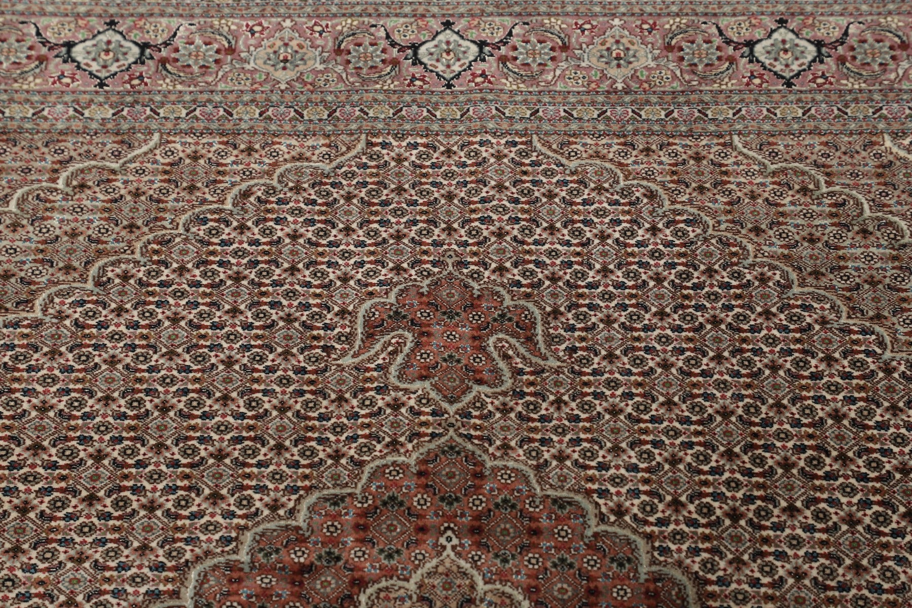 Tabriz 50 Raj Mahi 200 x 159