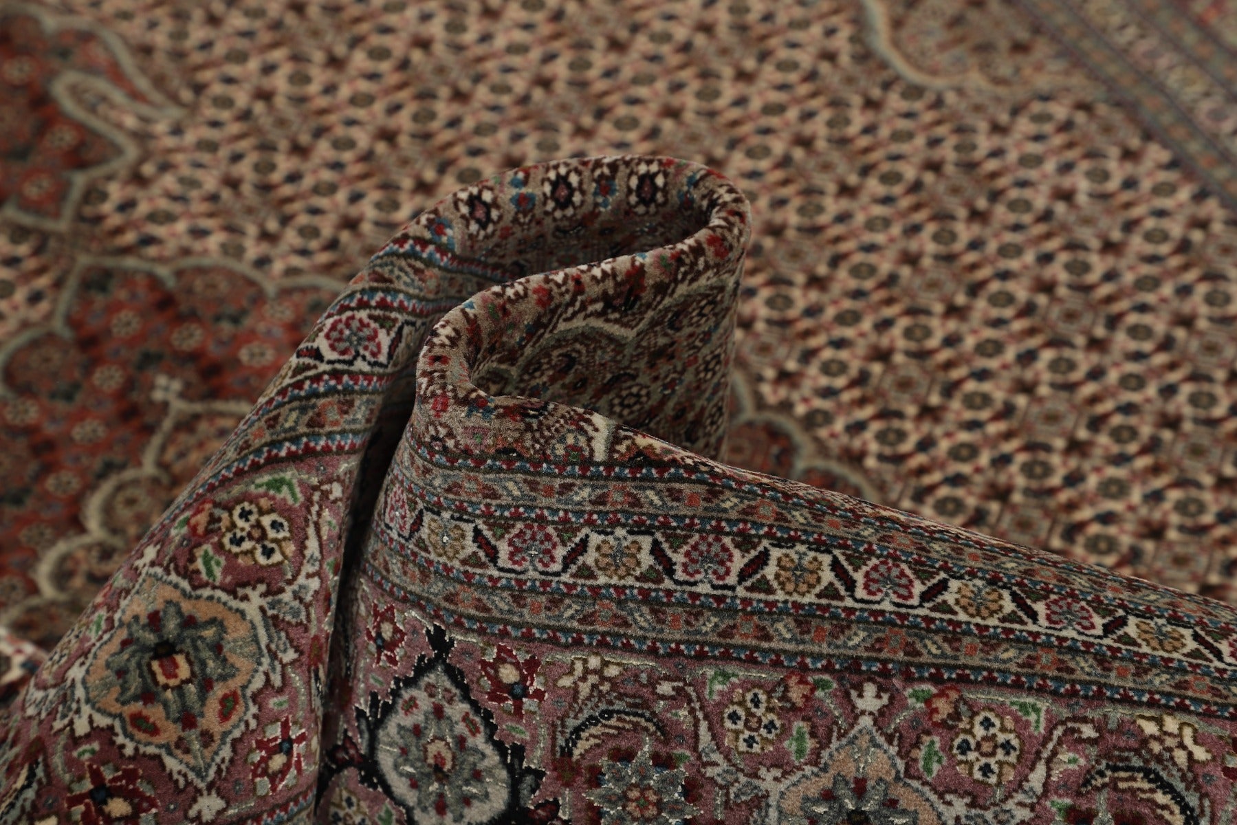 Tabriz 50 Raj Mahi 200 x 159