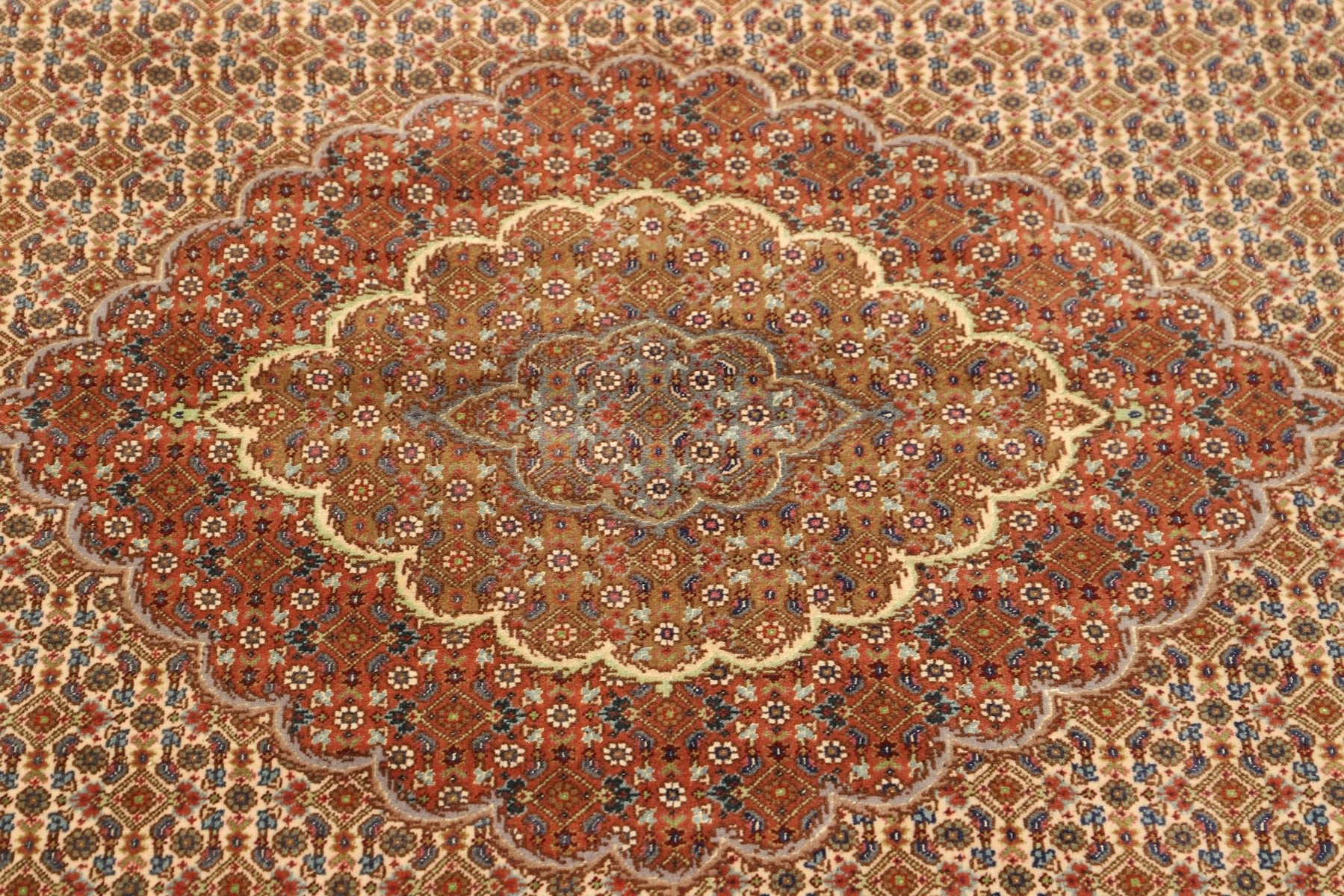 Tabriz 50 Raj Mahi 200x155