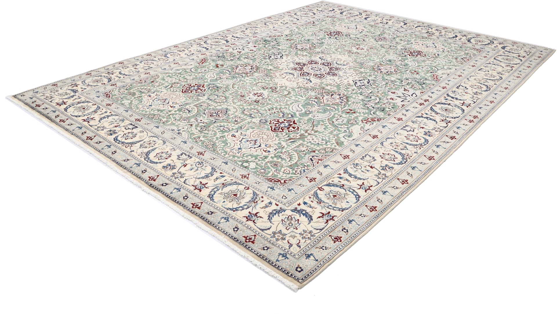 Fine Nain Med Silke 357x258