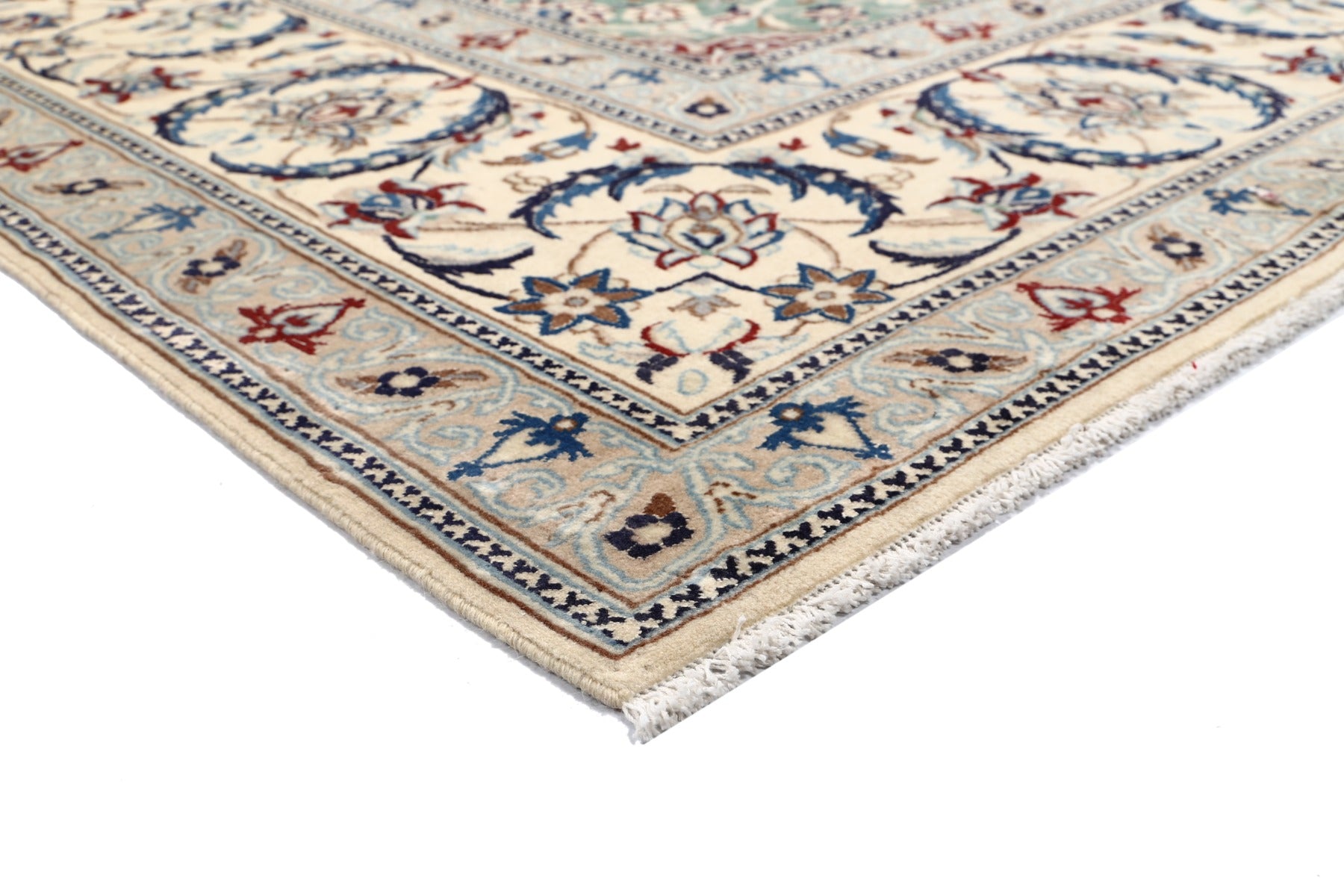 Fine Nain Med Silke 357x258