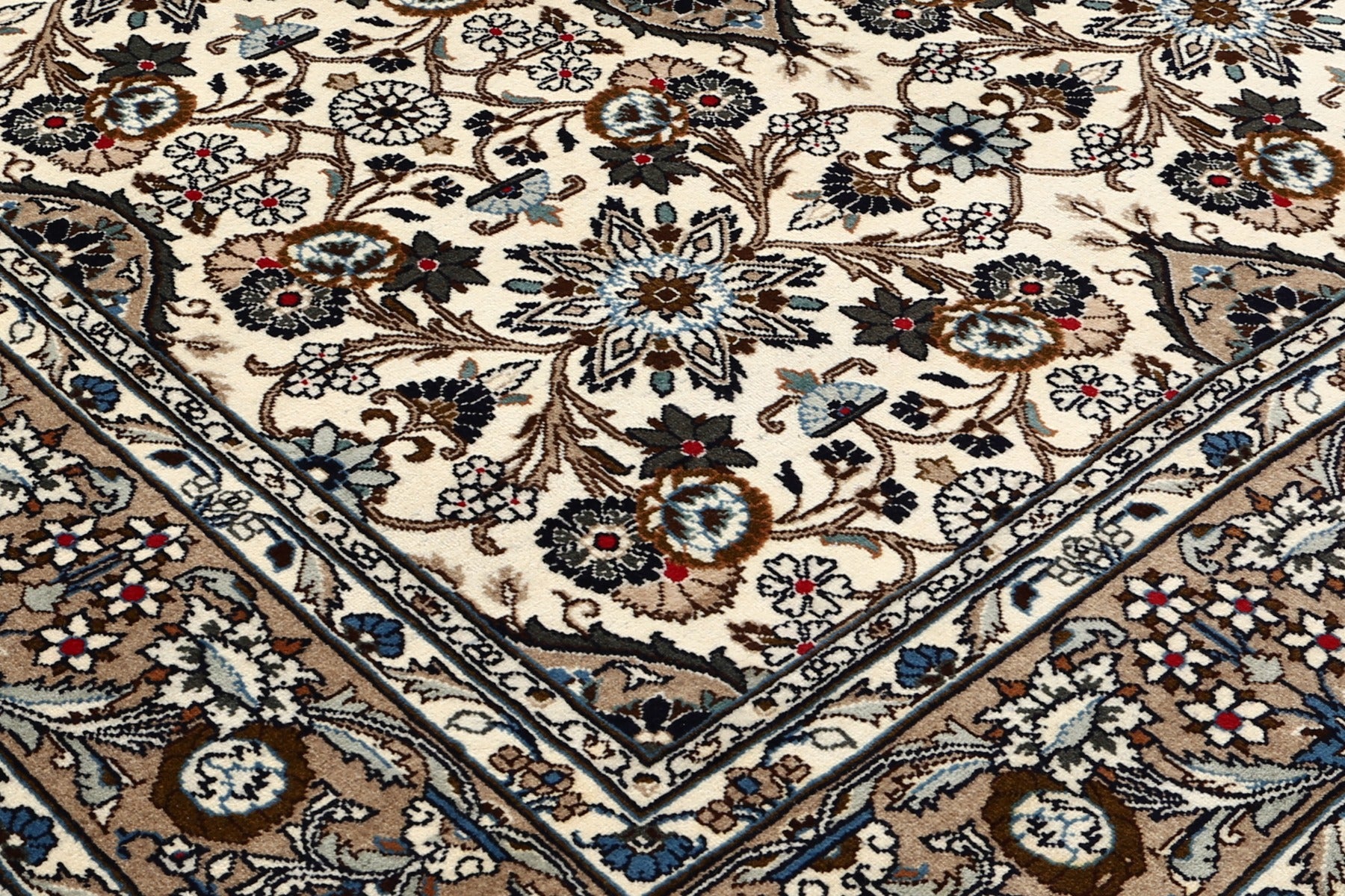 Keshan 323 x 196 (RESSERVERT)