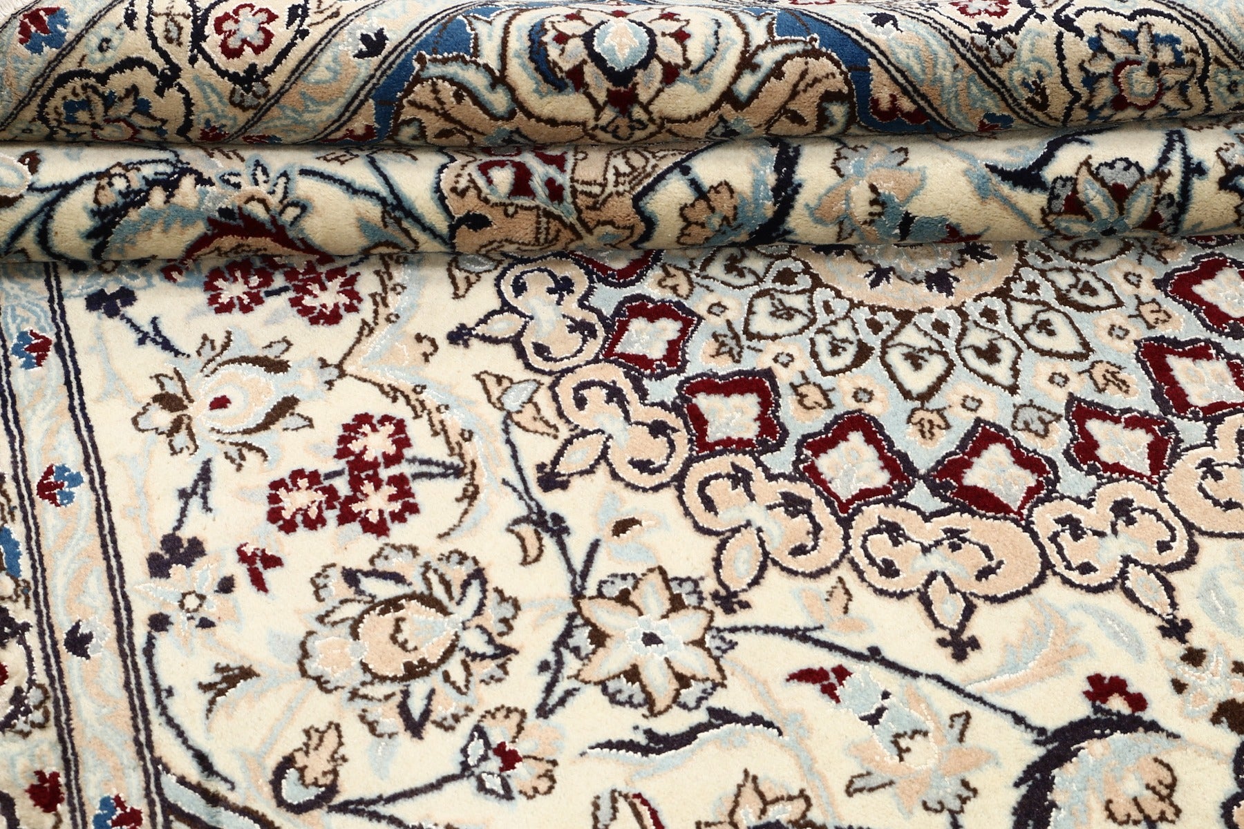 Fine Nain Med Silke 255x147