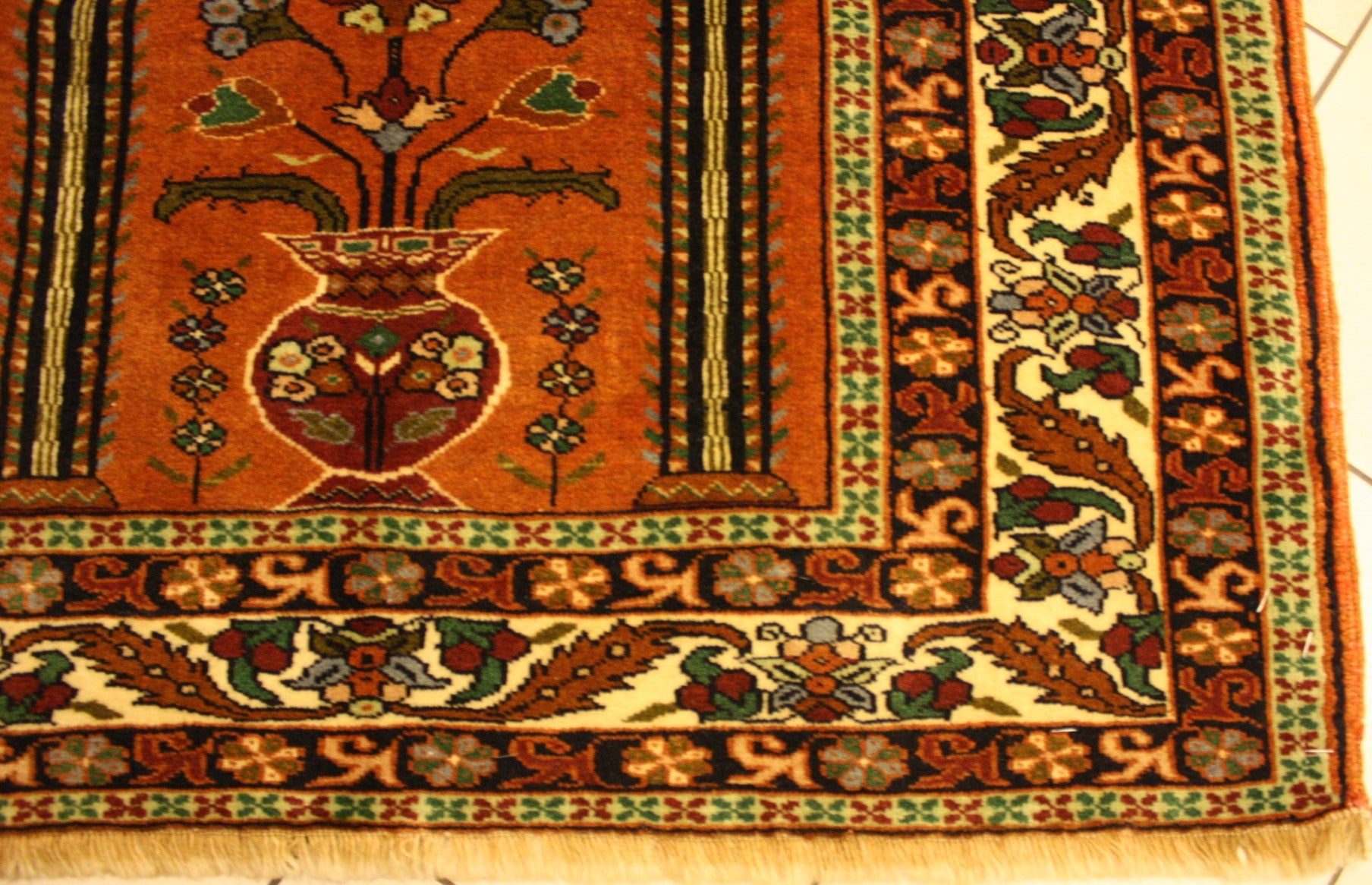 Fine figurativ bedeteppe 117x92