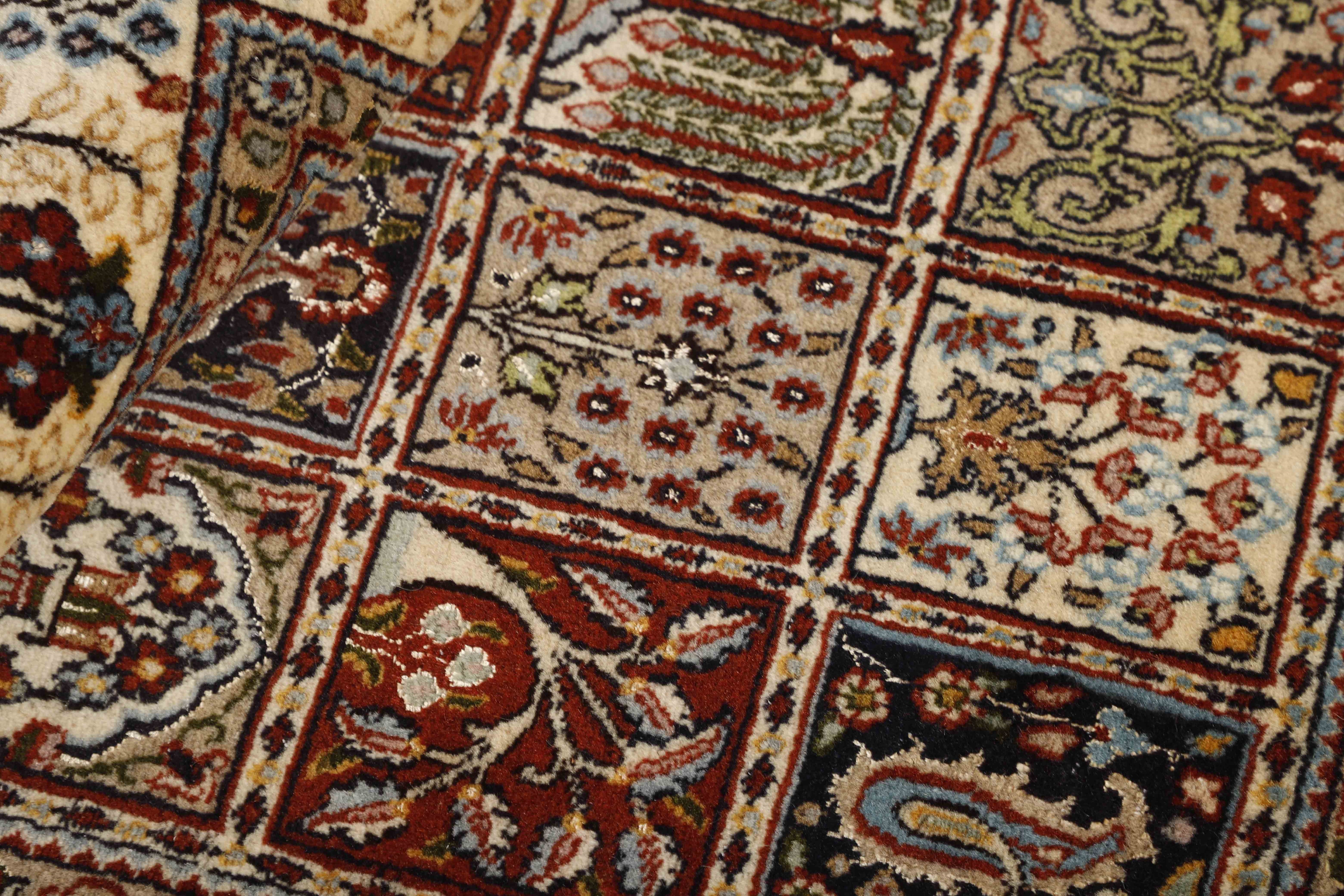 Moud Garden 121 x 83
