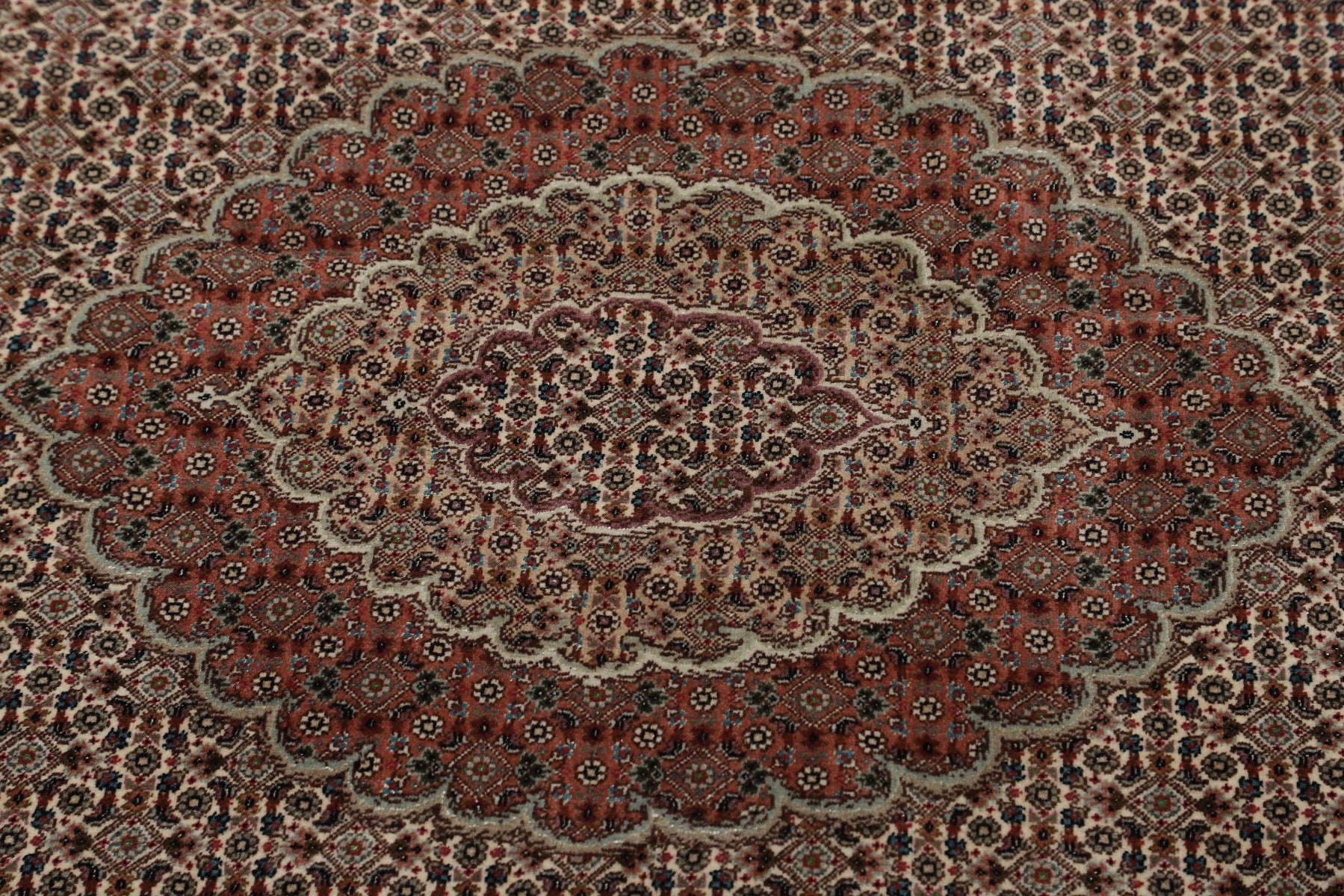 Tabriz 50 Raj Mahi 200 x 159