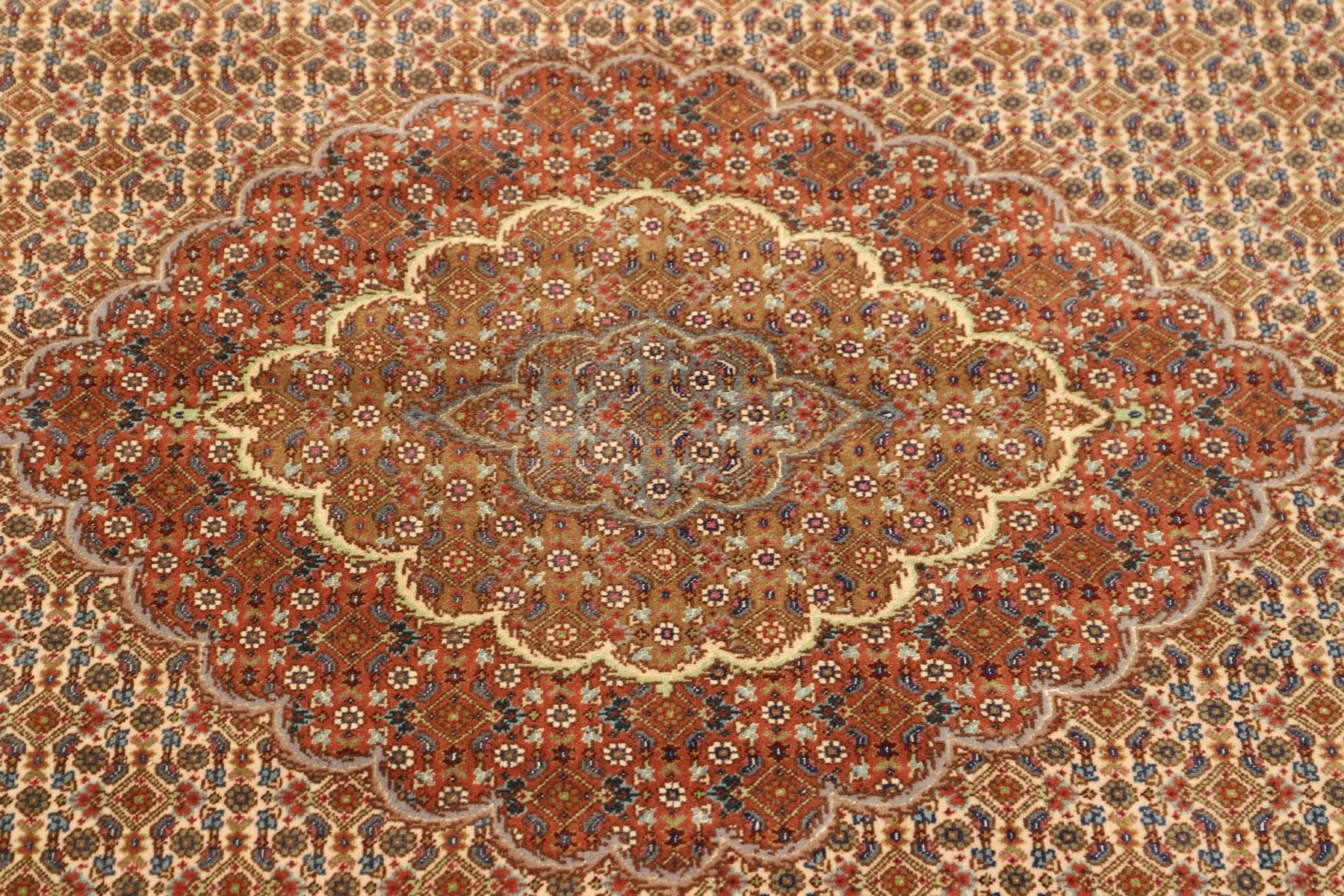 Tabriz 50 Raj Mahi 200 x 155