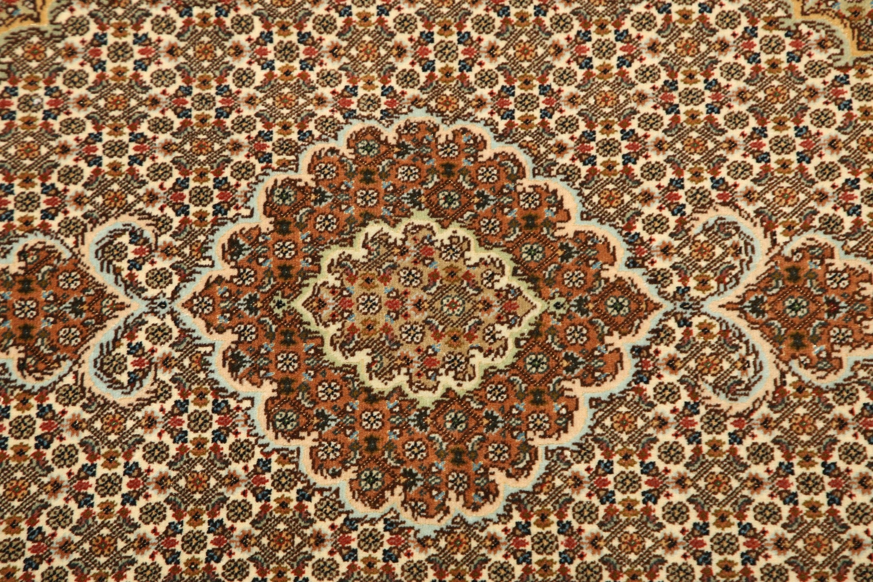 Tabriz 50 Mahi 119 x 83