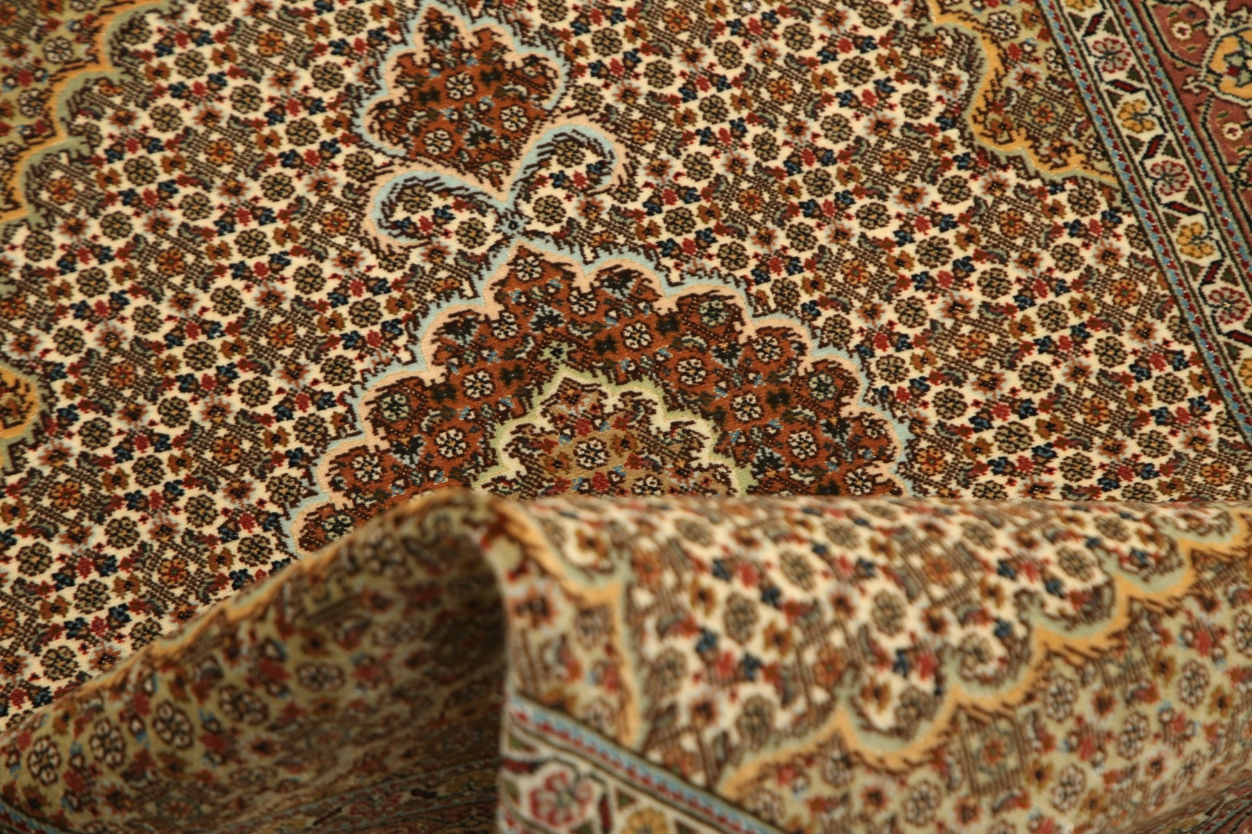 Tabriz 50 Mahi 119 x 83